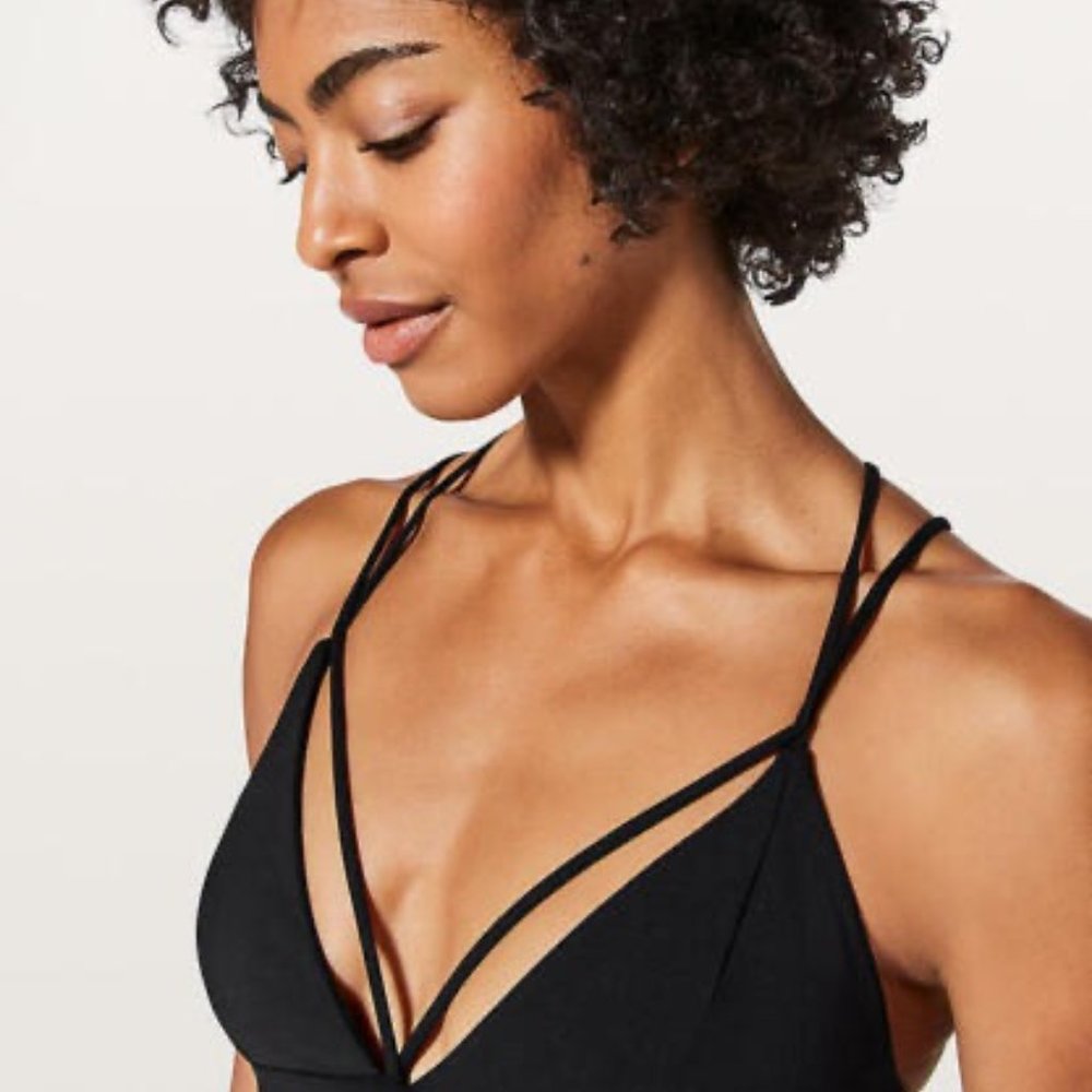 Lululemon Pushing Limits Sports Bra in black, size 8